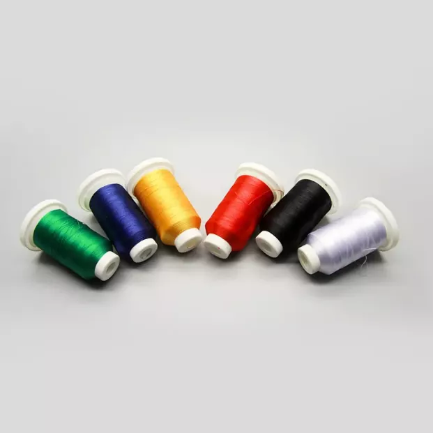 Utmärkt kvalitet 100 % polyester brodertråd 120D/2 1000m